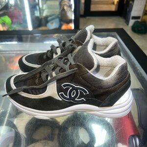 CHANEL Interlocking CC Logo Suede Sneakers Size 38 EU 8 US